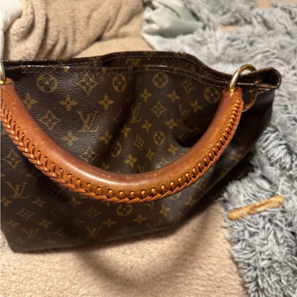 Louis Vuitton Monogram Shoulder Bag with Tan Handle